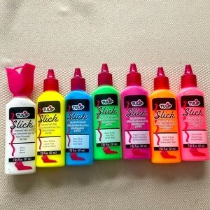 Fabric paint/ free with purchase